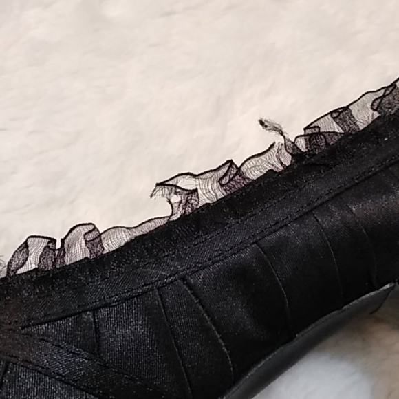 3/$15 Wild Diva Black Heels Pumps - Picture 11 of 12